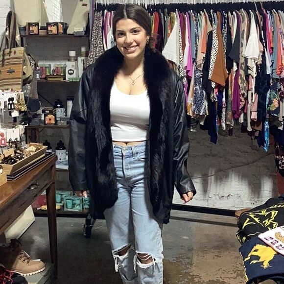 Classy Black Fox Fur Collared Leather Jacket Coat - Picture 9 of 10